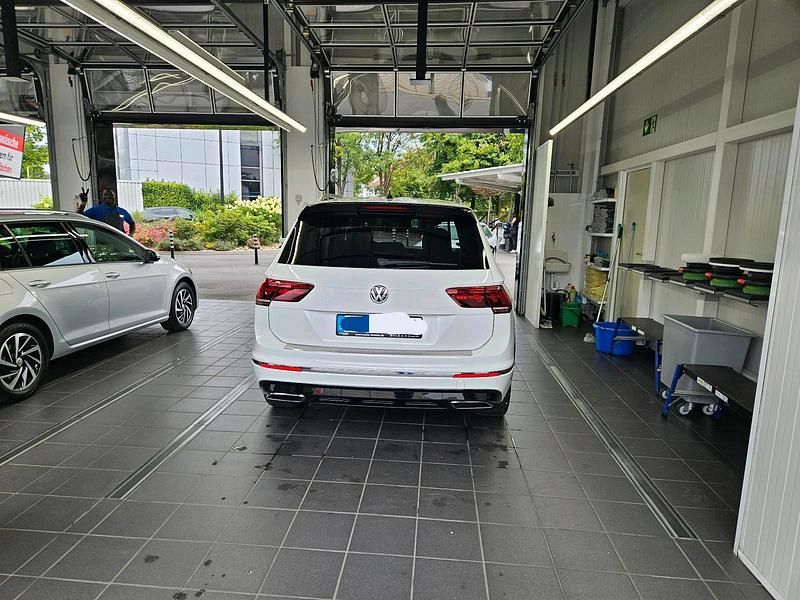 Gebraucht VW Tiguan Allspace Highline 190 PS (139 kW) 2019 Weiß SUV