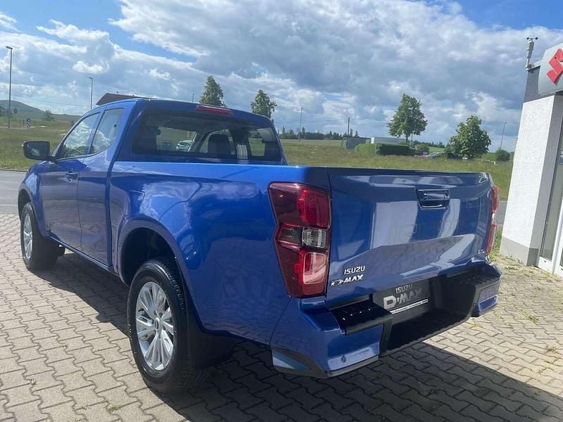 Nowe Isuzu D-Max 163 KM (119 kW) 2025 Niebieski Pickup