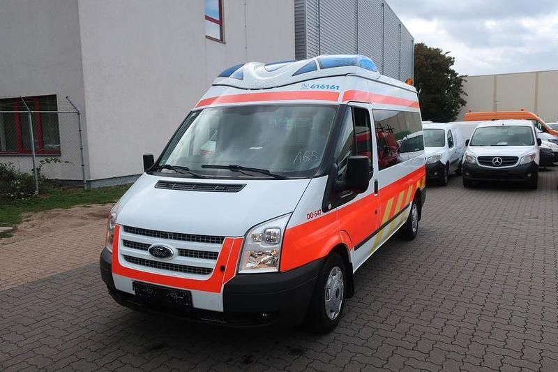 Weiß Gebraucht 2012 Ford Transit Limousine | 9.400 € (Etwas zu teuer) - Bild 1/4