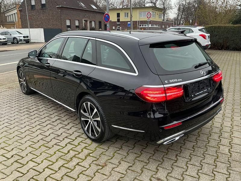 Gebraucht Mercedes E300 194 PS (142 kW) 2020 Schwarz Kombi