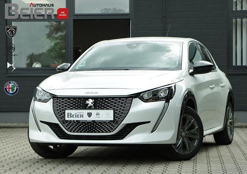 Weiß Gebraucht 2022 Peugeot e-208 Allure Kleinwagen | 17.980 € (Fairer Preis) - Bild 1/4