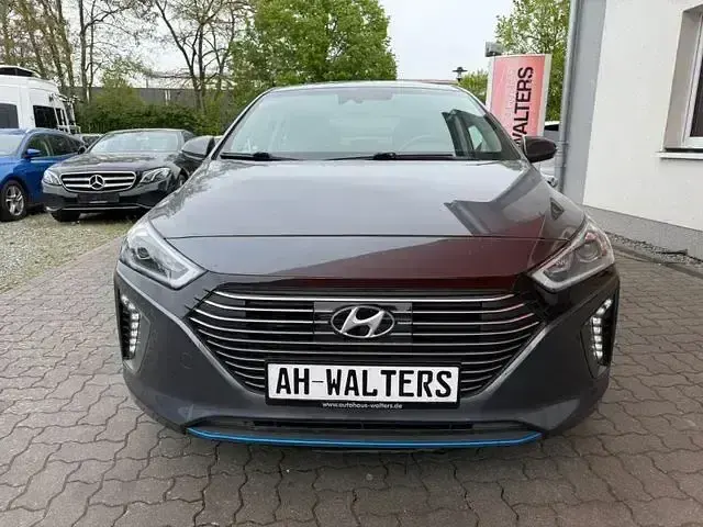 Gebraucht Hyundai Ioniq Style 105 PS (77 kW) 2019 Iron grey (metallic) Kleinwagen