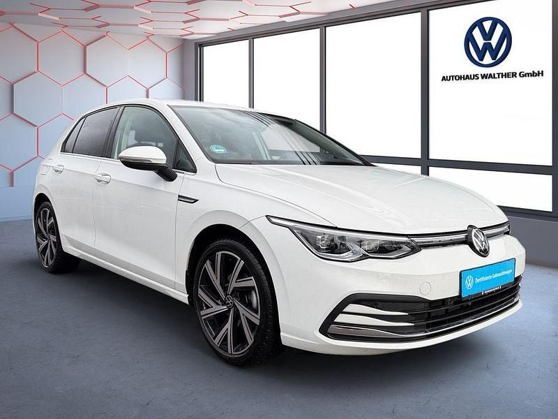 Gebraucht VW Golf VIII Style 150 PS (110 kW) 2023 Weiß Limousine