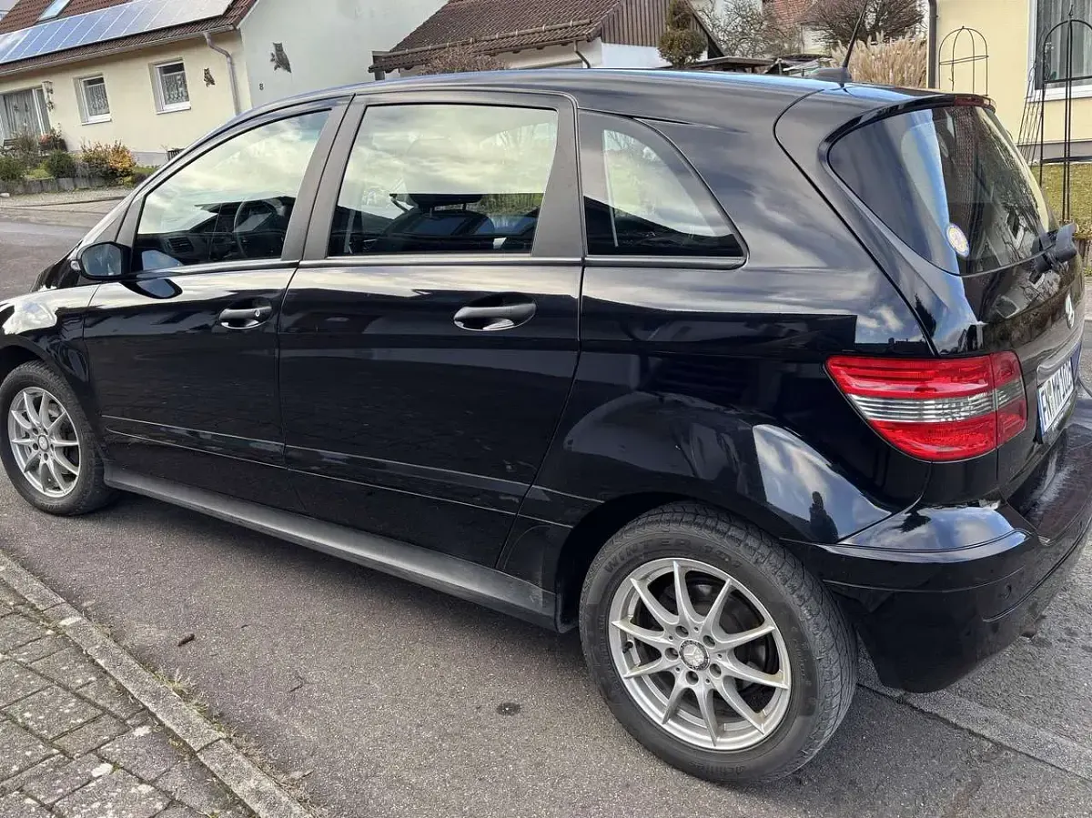 Gebraucht Mercedes B180 Edition 109 PS (80 kW) 2008 Schwarz Van / Kleinbus