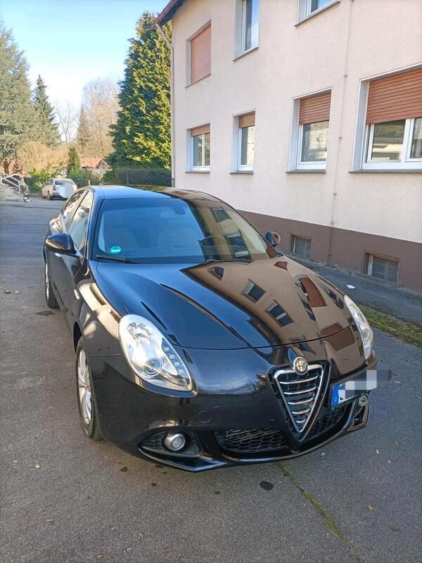 Schwarz Gebraucht 2014 Alfa Romeo Giulietta Kleinwagen | 6.900 € (Guter Preis) - Bild 1/4