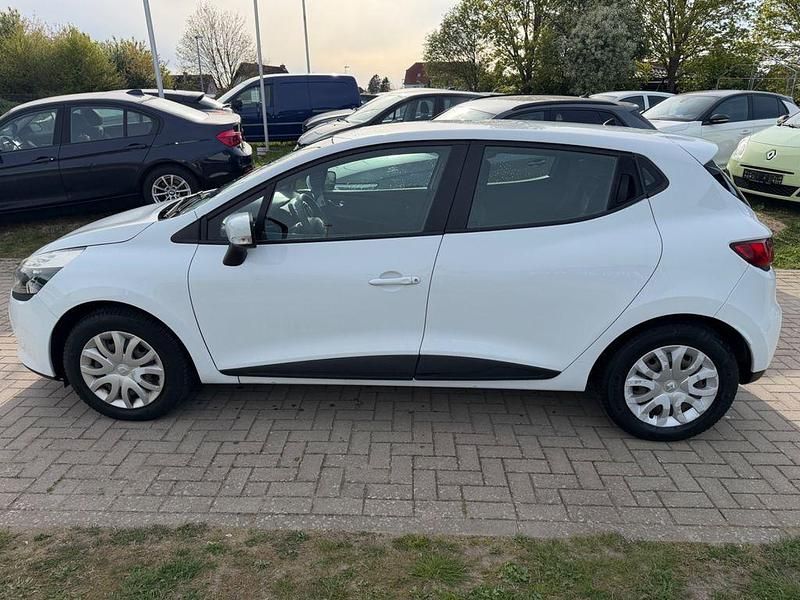 Brugt Renault Clio IV Expression 73 HK (53 kW) 2014 Hvid Sedan