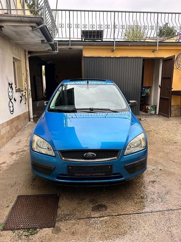 Second-hand Ford Focus 105 CP (77 kW) 2008 Albastru Berlinǎ