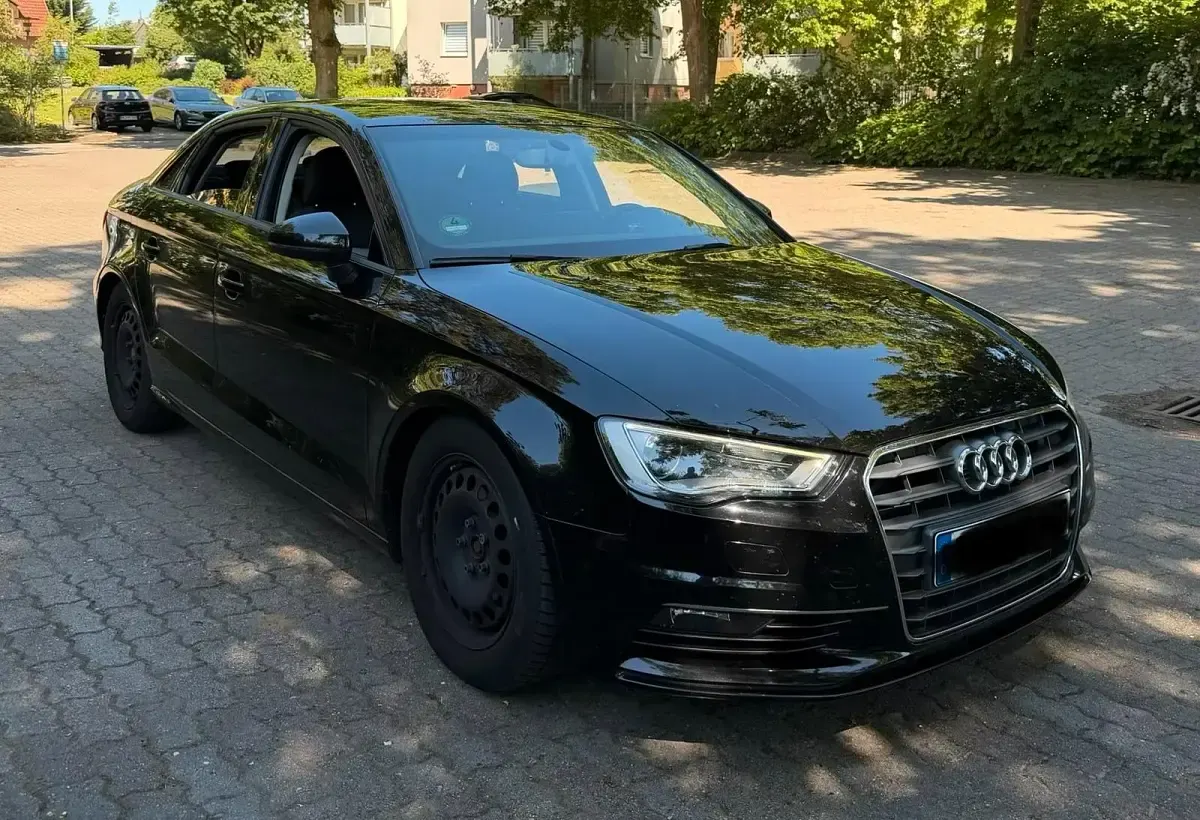 Gebraucht Audi A3 110 PS (80 kW) 2015 Schwarz Limousine