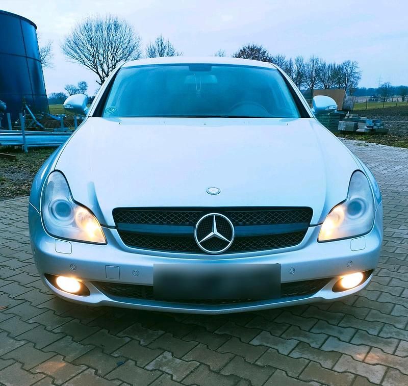 Gebraucht Mercedes CLS320 224 PS (164 kW) 2007 Silber Coupé
