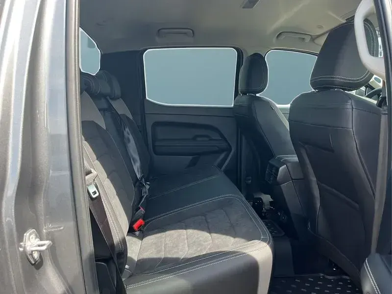 Neu VW Amarok 241 PS (177 kW) 2026 Grau Pickup