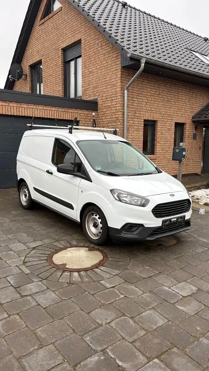 Gebraucht Ford Transit 102 PS (75 kW) 2020 Weiß Van / Kleinbus