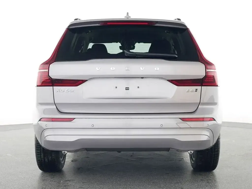 Gebraucht Volvo XC60 Core 250 PS (183 kW) 2025 Silber SUV