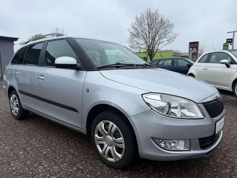 Brilliantsilber metallic Gebraucht 2013 Skoda Fabia Fresh Kombi | 5.500 € (Fairer Preis) - Bild 1/4
