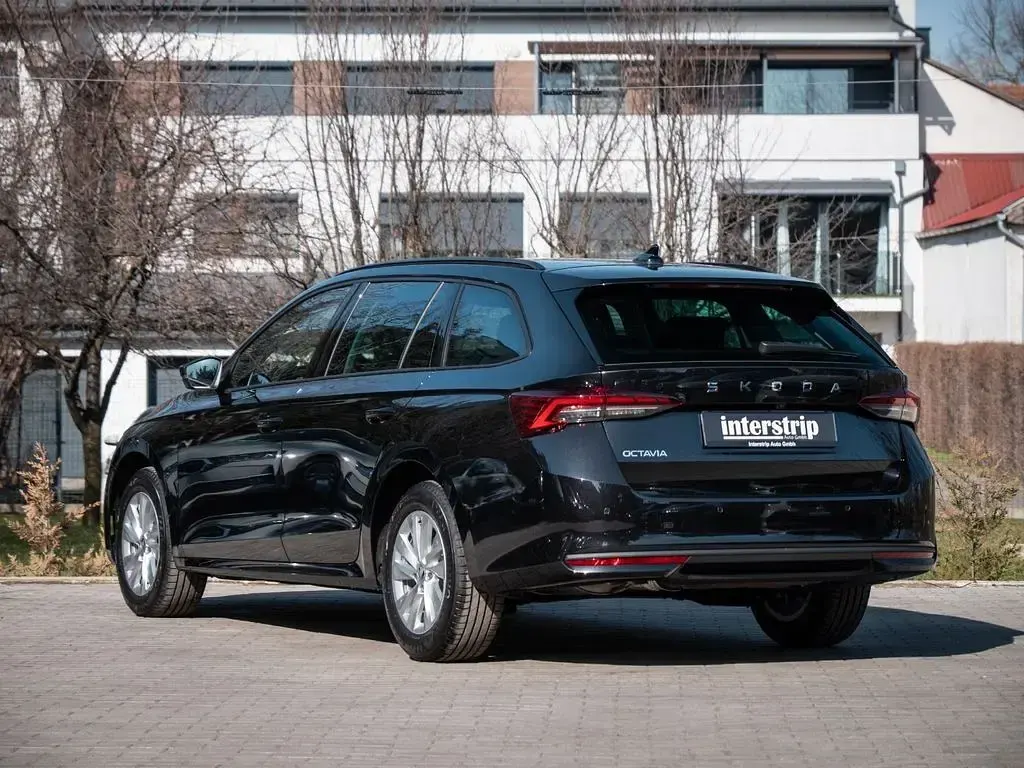 Gebraucht Skoda Octavia Selection 150 PS (110 kW) 2026 Graphitegrau metallic Kombi