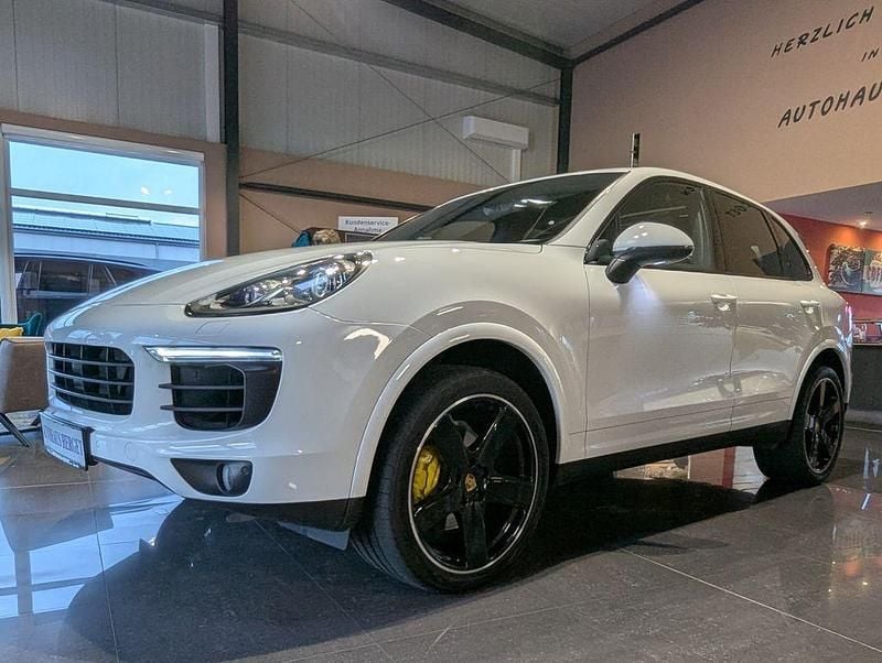 Gebraucht Porsche Cayenne 262 PS (192 kW) 2018 Pure white/weiss SUV