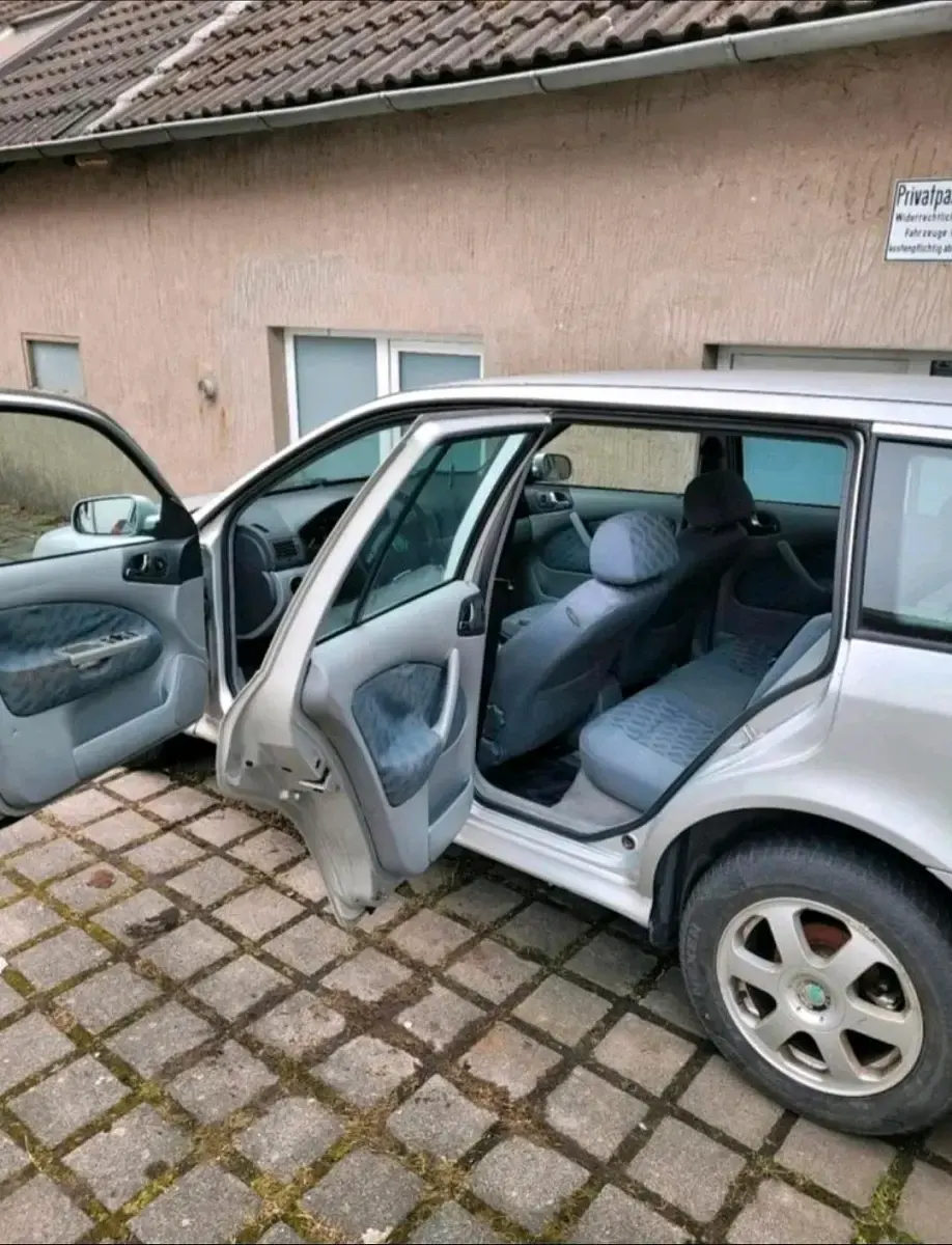 Gebraucht Skoda Octavia 110 PS (80 kW) 2000 Silber Kombi