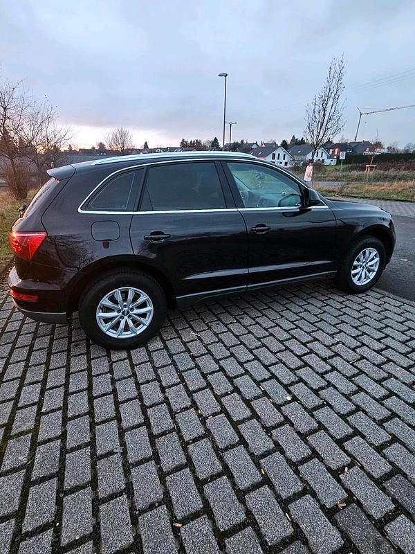 Gebraucht Audi Q5 170 PS (125 kW) 2011 Schwarz SUV