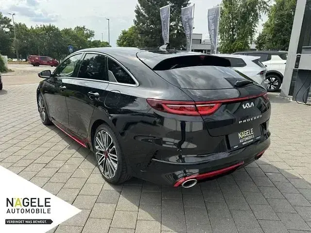 Gebraucht Kia ProCeed GT GT 204 PS (150 kW) 2022 Schwarz Kleinwagen