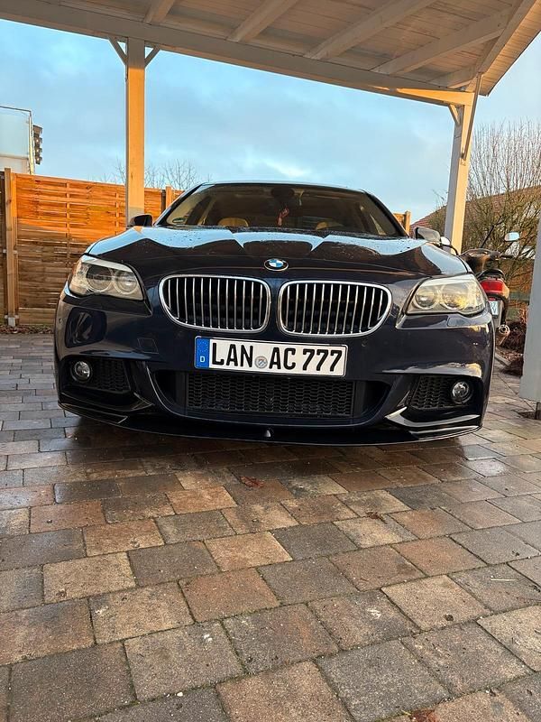 Blau Gebraucht 2011 BMW 530 Limousine | 12.500 € (Etwas zu teuer) - Bild 1/4