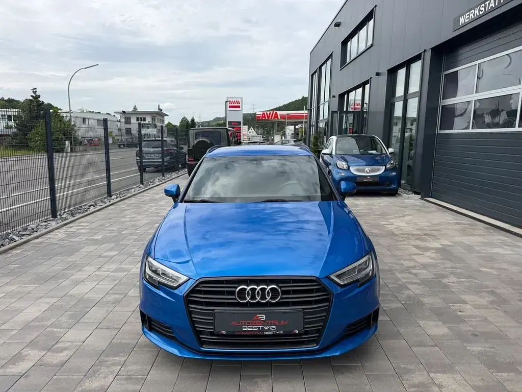 Gebraucht Audi A3 S-Line 116 PS (85 kW) 2019 Blau Limousine