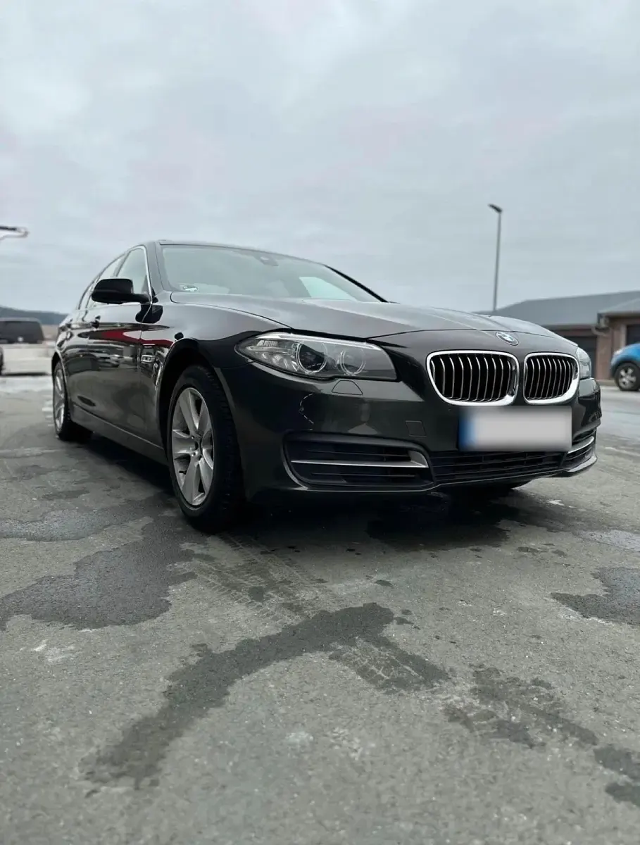 Gebraucht BMW 520 190 PS (139 kW) 2015 Schwarz Limousine