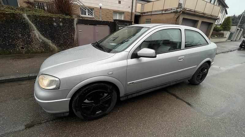 Gebraucht Opel Astra 106 PS (77 kW) 1999 Silber Kleinwagen