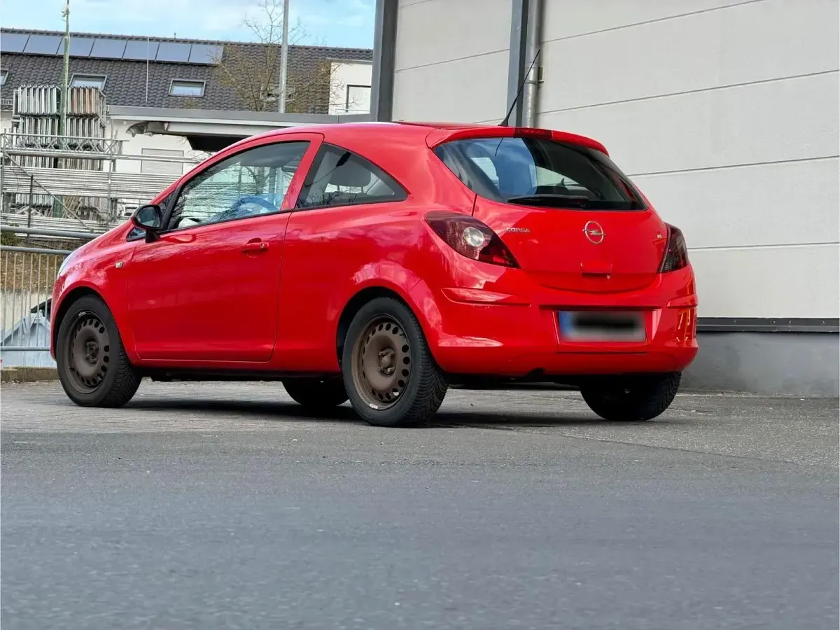 Używany Opel Corsa 90 KM (66 kW) 2008 Czerwony Hatchback