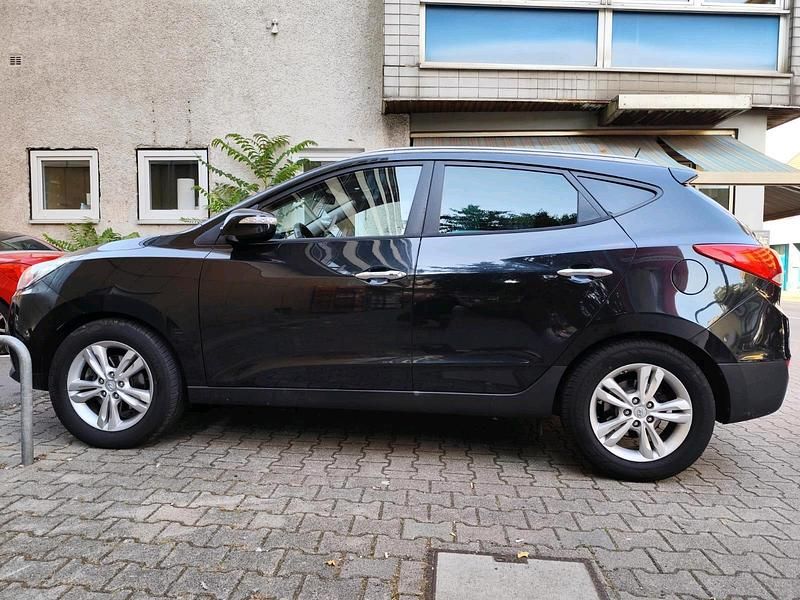 Schwarz Gebraucht 2010 Hyundai ix35 SUV | 10.500 € (Etwas zu teuer) - Bild 1/4