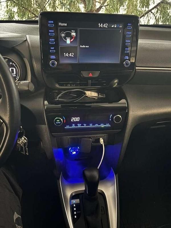 Gebraucht Toyota Yaris Cross Comfort 92 PS (67 kW) 2023 Grau SUV