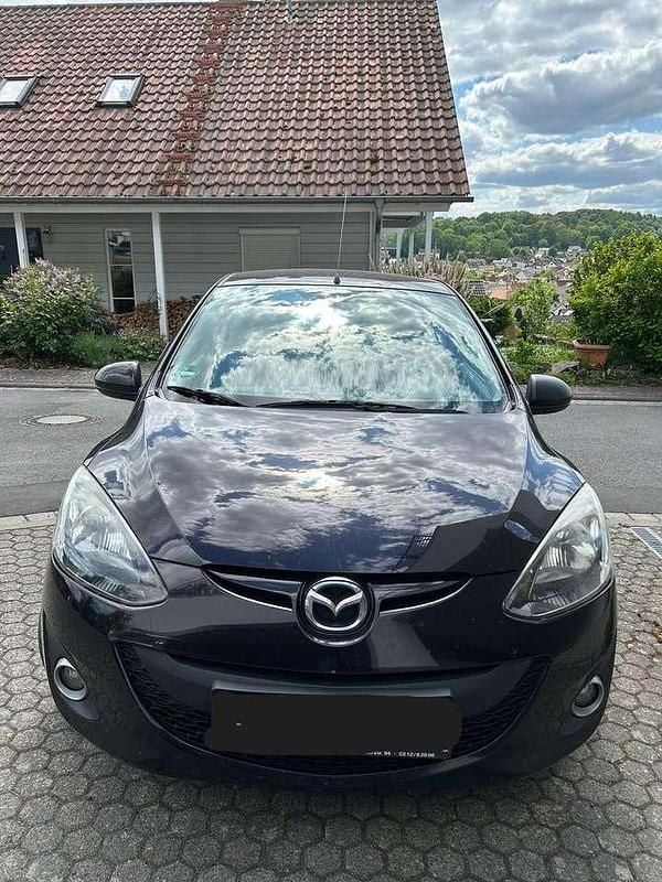 Schwarz Gebraucht 2012 Mazda 2 Limousine | 3.000 € (Guter Preis) - Bild 1/4