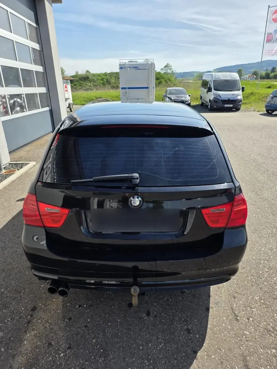 Brugt BMW 330 245 HK (180 kW) 2009 Sort Stationcar