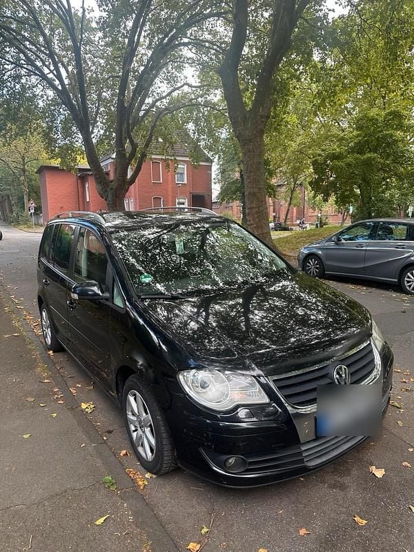 Schwarz Gebraucht 2007 VW Touran Van / Kleinbus | 3.300 € (Fairer Preis) - Bild 1/4