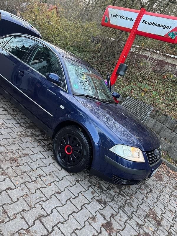 Gebraucht VW Passat 130 PS (95 kW) 2003 Blau Limousine