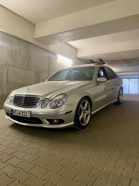 Gebraucht Mercedes E500 Avantgarde 306 PS (225 kW) 2003 Silber Limousine