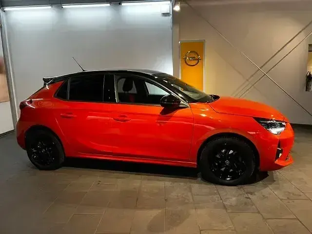 Gebraucht Opel Corsa GS Line 135 PS (99 kW) 2022 Power orange/dynamik orange (metallic) Limousine