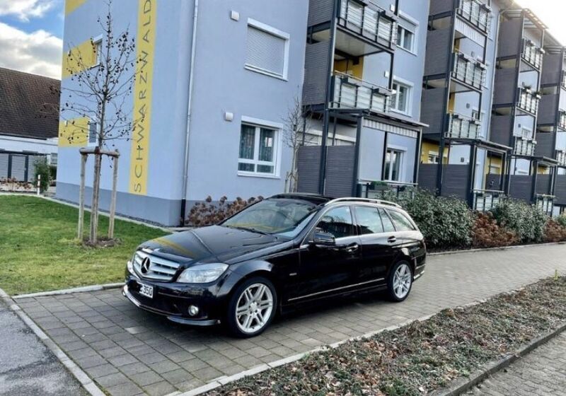 Schwarz Gebraucht 2009 Mercedes C350 Avantgarde Kombi | 6.000 € (Guter Preis) - Bild 1/4