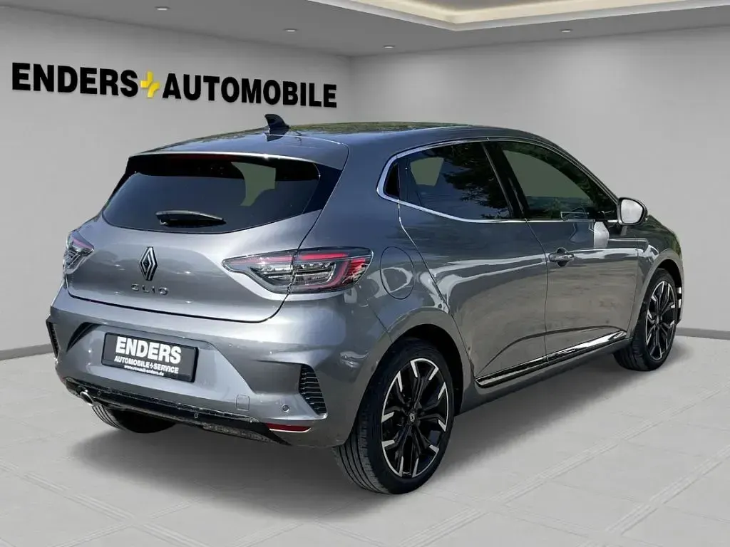 Gebraucht Renault Clio V Techno 91 PS (66 kW) 2024 Grau Limousine