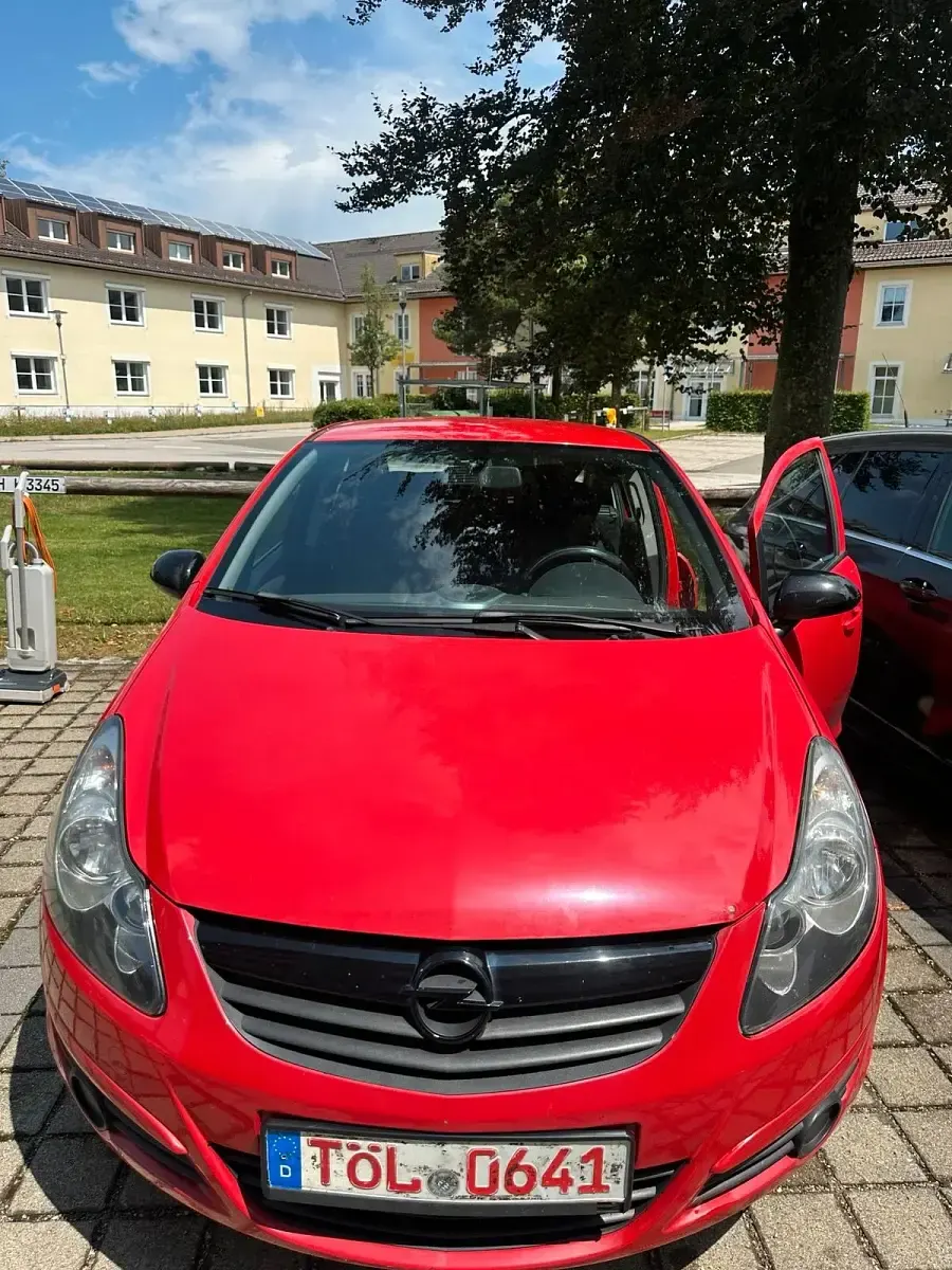 Gebraucht Opel Corsa 90 PS (66 kW) 2009 Rot Kleinwagen
