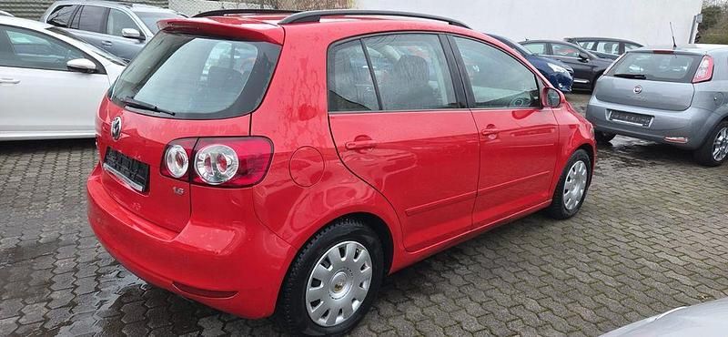Gebraucht VW Golf VI Comfortline 102 PS (75 kW) 2010 Rot Kleinwagen