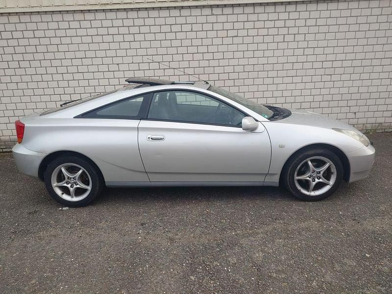 Gebraucht Toyota Celica 143 PS (105 kW) 2002 Silber Coupé
