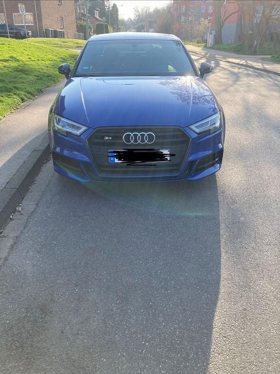 Second-hand Audi S3 Comfort 310 CP (228 kW) 2017 Albastru Berlinǎ