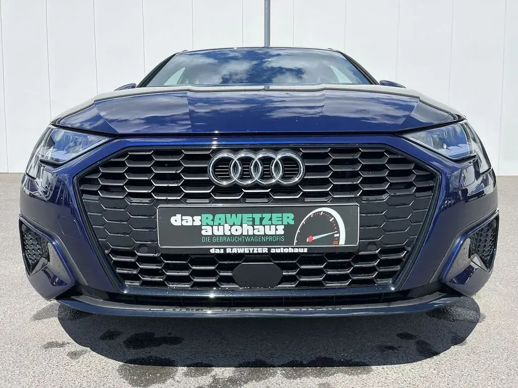 Gebraucht Audi A3 Advanced 116 PS (85 kW) 2022 Blau Limousine