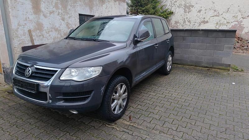 Grau Gebraucht 2007 VW Touareg SUV | 3.000 € (Superpreis) - Bild 1/3