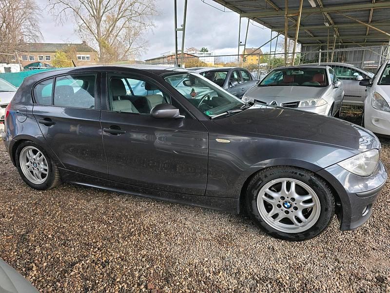 Gebraucht BMW 118 122 PS (89 kW) 2006 Grau Kleinwagen