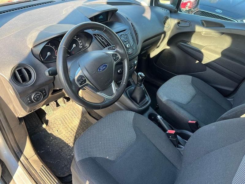 Usado Ford Transit 101 HP (74 kW) 2017 Prateado Carrinha