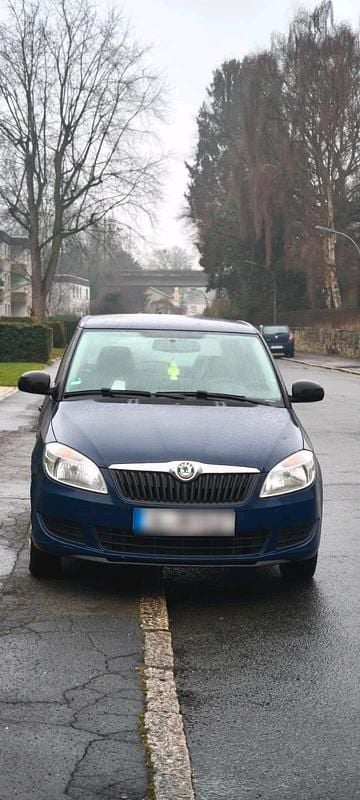 Gebraucht Skoda Fabia 60 PS (44 kW) 2010 Blau Kleinwagen