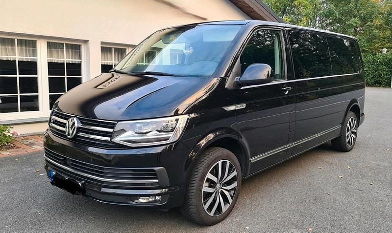 Gebraucht VW Caravelle Highline 204 PS (150 kW) 2018 Schwarz Van / Kleinbus