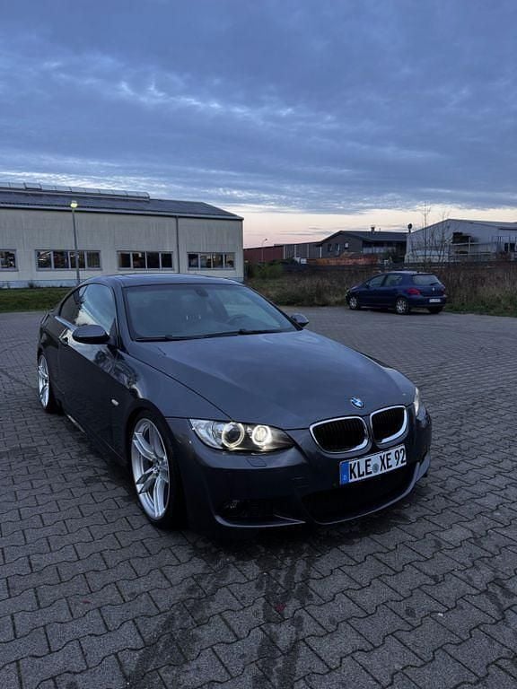 Gebraucht BMW 330 Performance 272 PS (200 kW) 2007 Grau Coupé