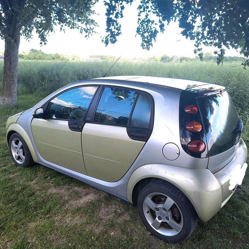 Grün Gebraucht 2005 Smart ForFour Limousine | 999 € (Fairer Preis) - Bild 1/1