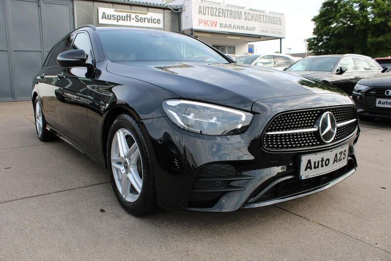 Schwarz Gebraucht 2022 Mercedes E220 AMG line Limousine | 36.990 € (Superpreis) - Bild 1/4